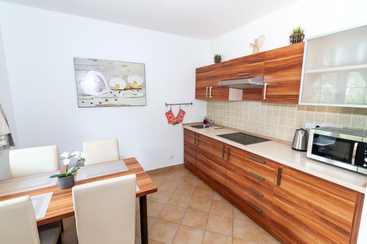 Vila Helena - Apartman Helena 15 Leilighet Ruzomberok Eksteriør bilde